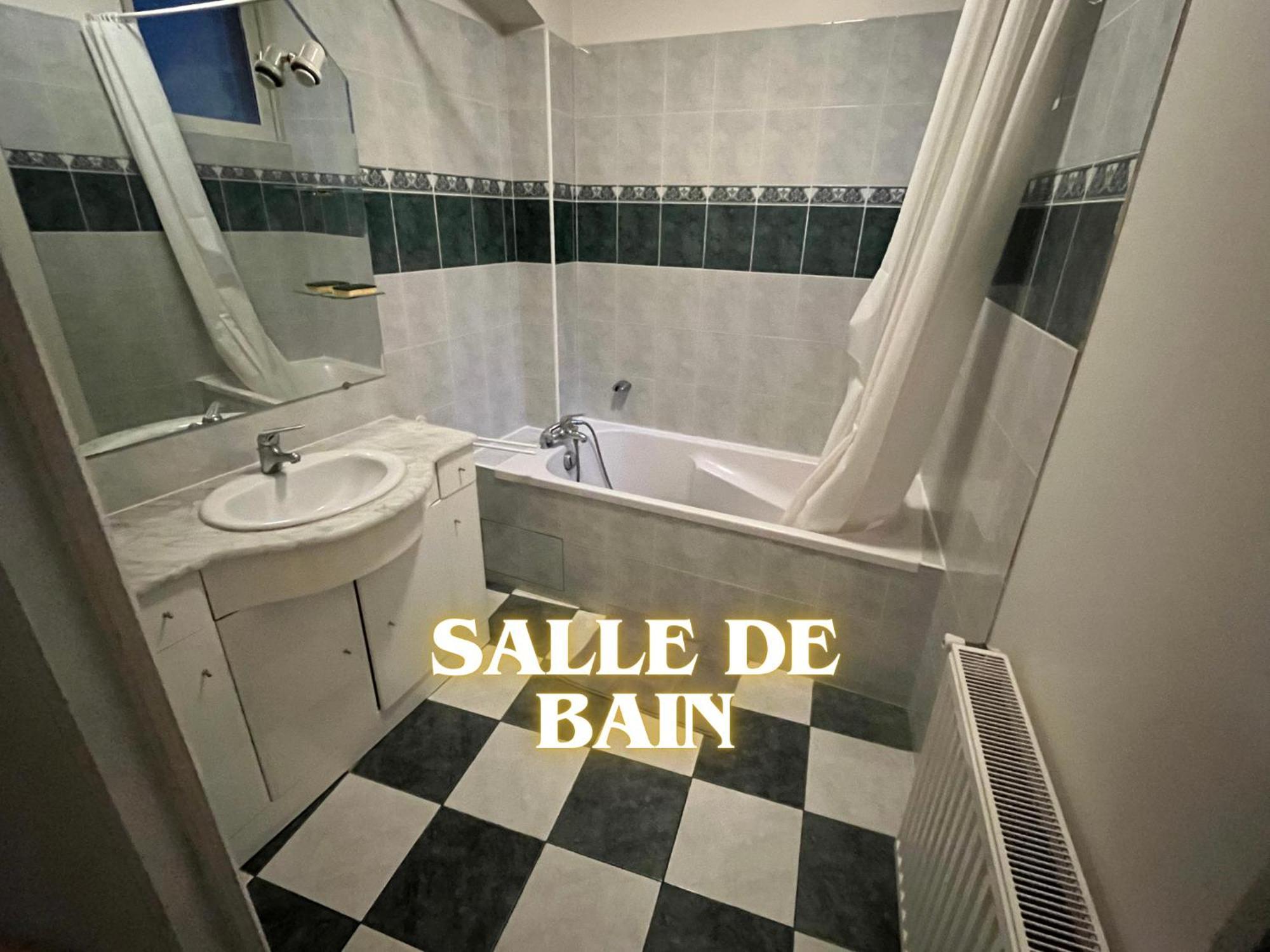 L'Atypique Mirebeau - T3 Duplex - Centre Historique Apartment Bourges Bagian luar foto